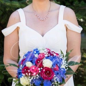 Wedding dress. Bariano size 10. Altered